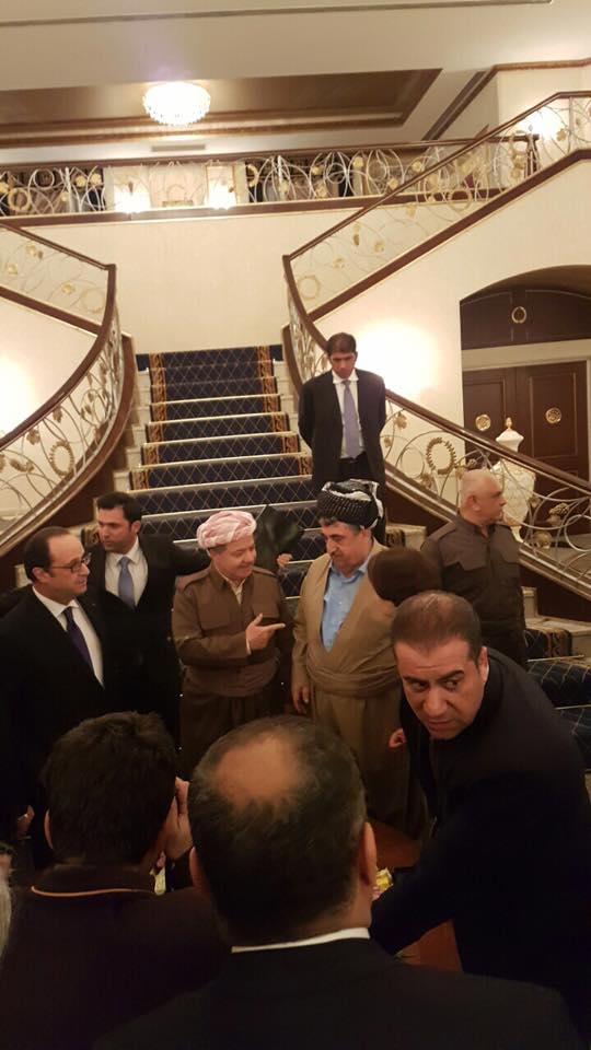 به‌ وێنه‌.. به‌شدارى محه‌ممه‌دى حاجى مه‌حموود له‌ ميواندارى سه‌رۆكى فه‌ره‌نسا ببينه‌